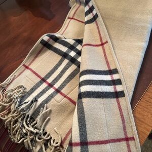 Burberry Beige Plaid Fringe shawl